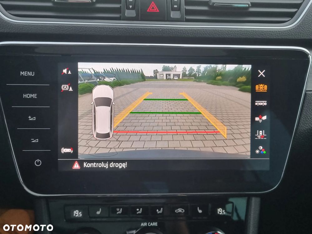 Skoda Superb Combi 2.0 TDI DSG Ambition - 20