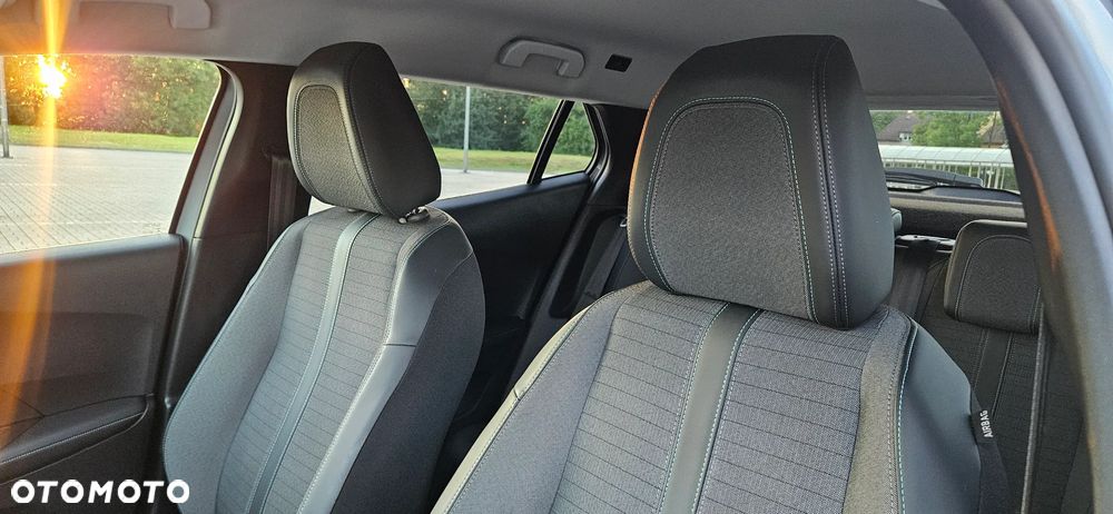 Peugeot 2008 1.2T Allure S&S - 11