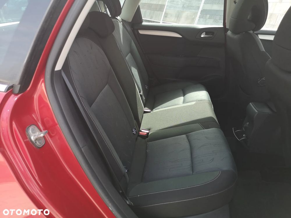 Citroën C4 e-HDi 110 EGS6 Business Class - 15