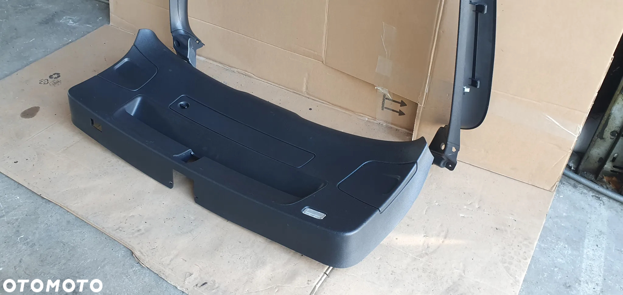 Tapicerka osłona klapy bagażnika Audi A4 B8 8K9867979 - 4
