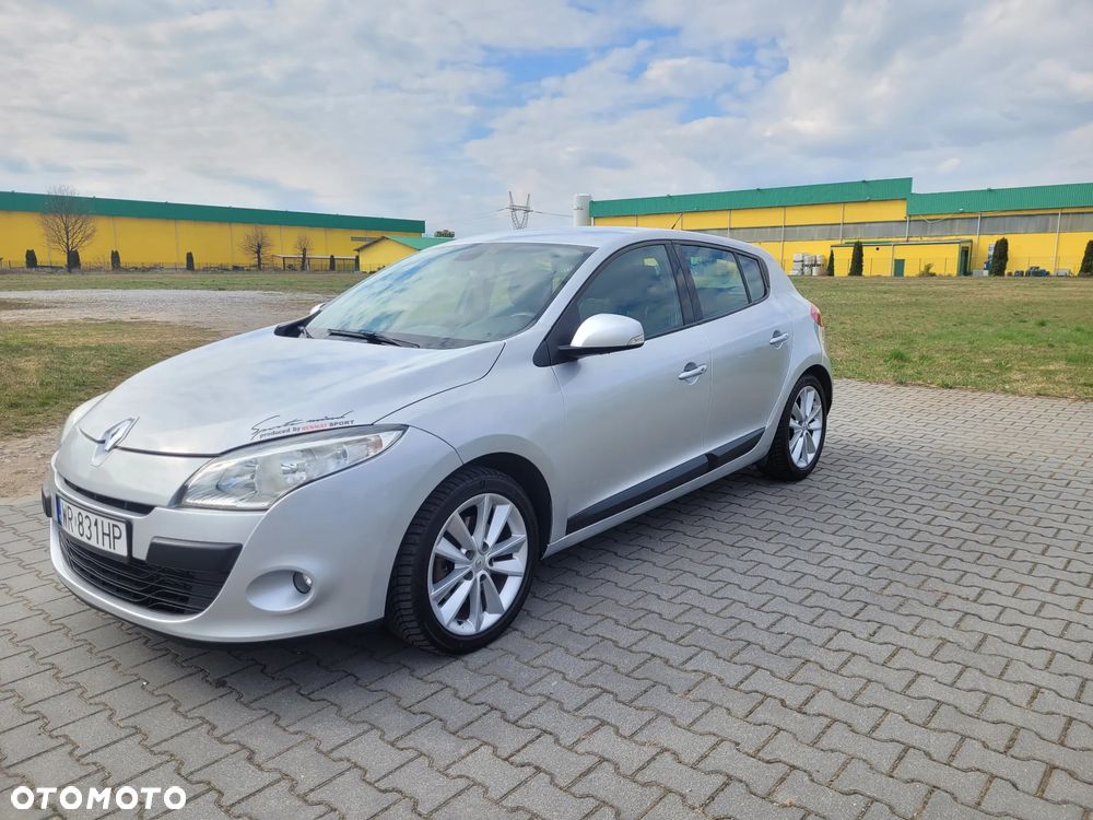 Renault Megane TCe 180 Dynamique - 4