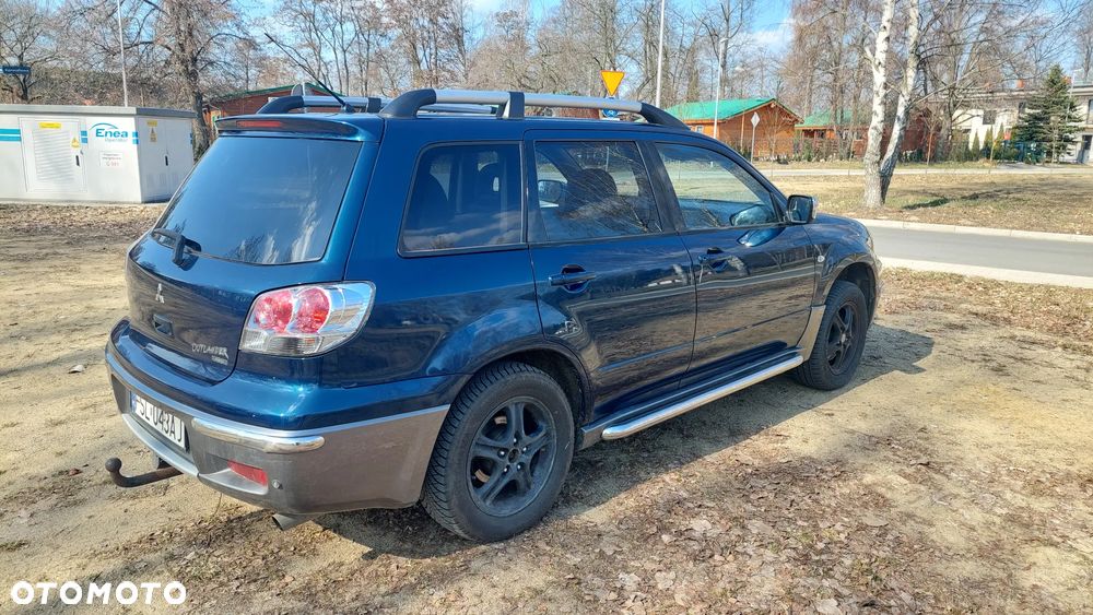 Mitsubishi Outlander - 5