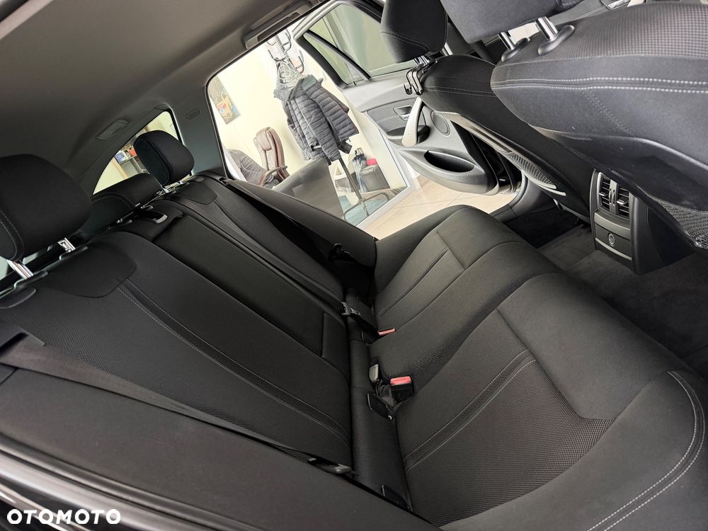 BMW Seria 3 320d Edition M Sport Shadow - 28