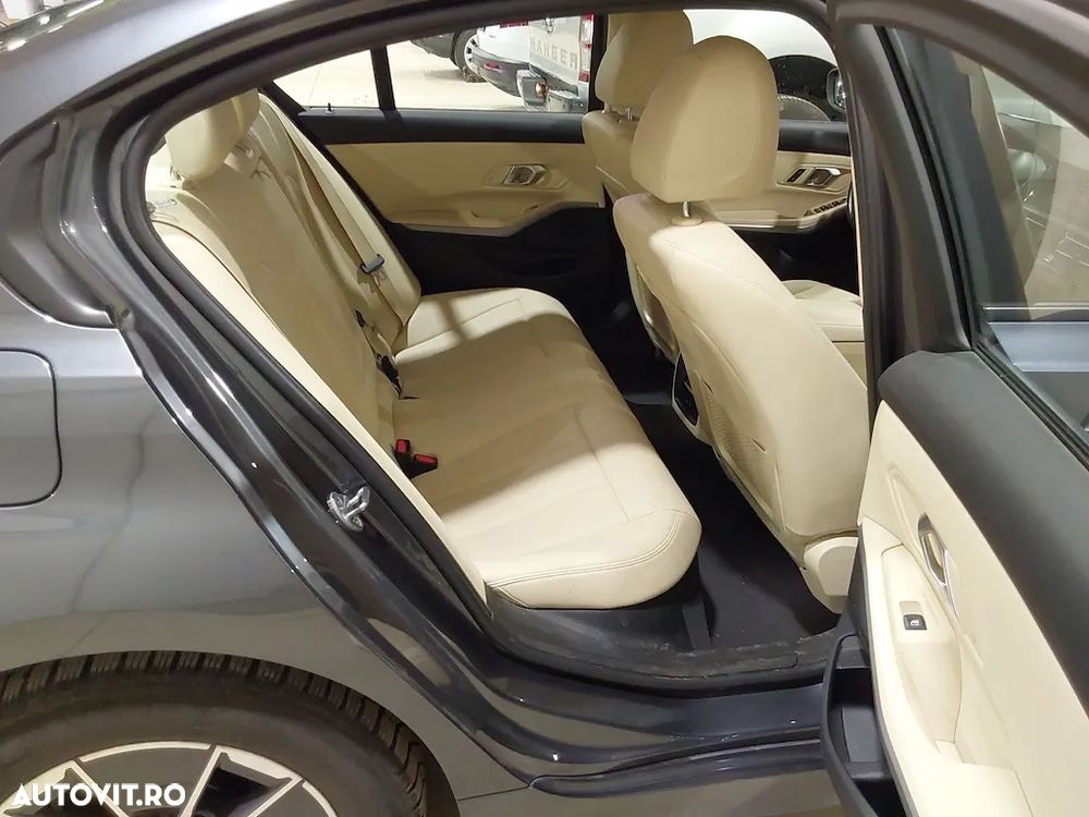 BMW Seria 3 318d Aut. Advantage - 9