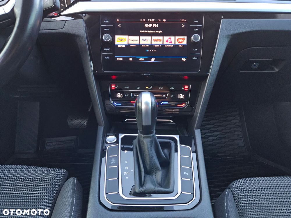 Volkswagen Arteon 2.0 TSI Essence DSG - 27