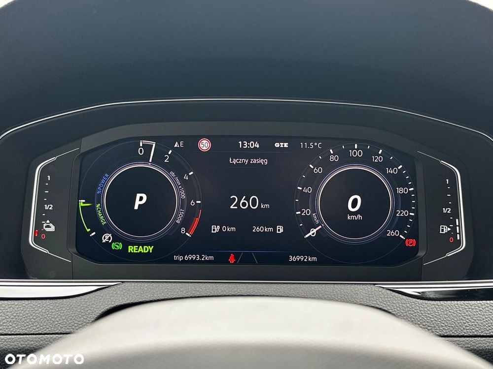Volkswagen Passat - 15