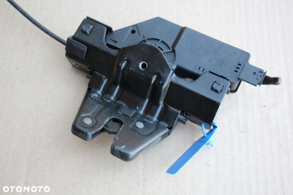 Klamka klapy bagażnika BMW 3 e90 sedan 7840617 - 3