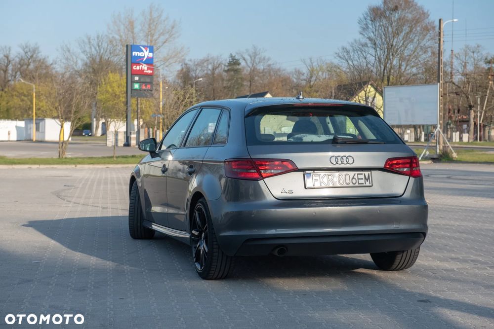 Audi A3 Sportback 1.6 TDI clean diesel Quattro Attraction - 8