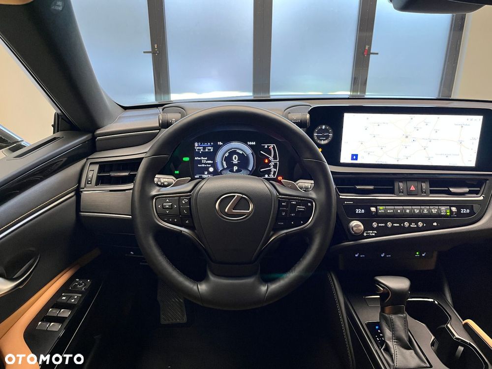 Lexus ES 300h Business Edition - 7
