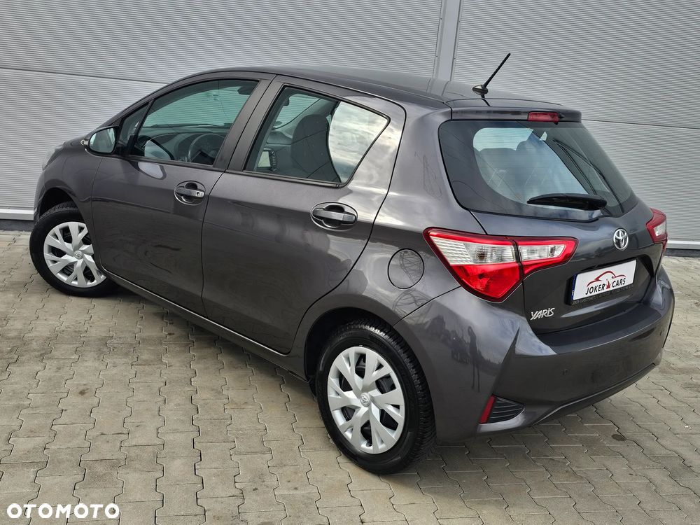 Toyota Yaris 1.0 VVT-i Team Deutschland - 22