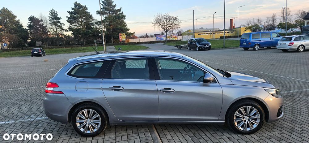 Peugeot 308 1.5 BlueHDi Allure S&S - 20