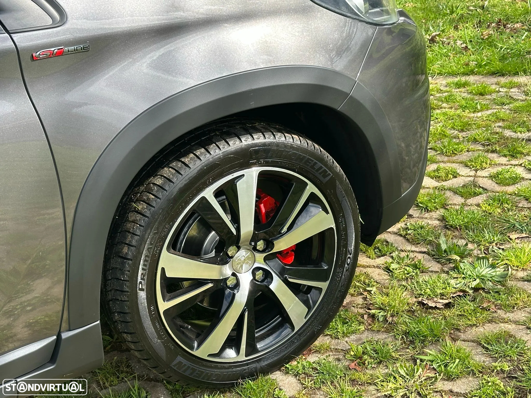 Peugeot 2008 1.6 BlueHDi GT Line - 16