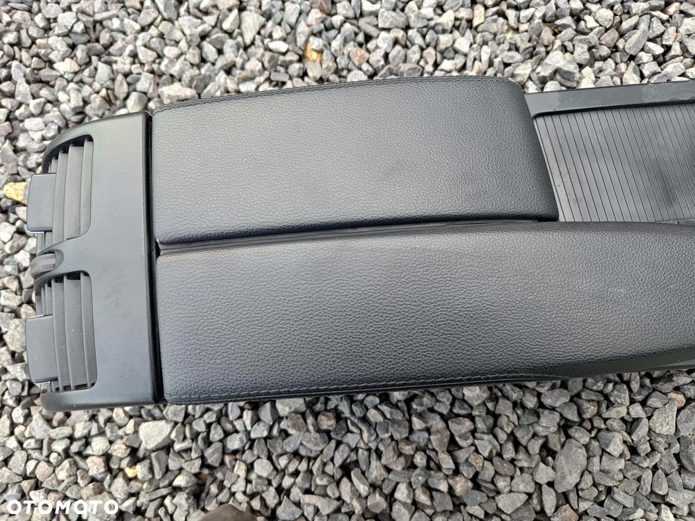 MERCEDES W207 PODŁOKIETNIK TUNEL IDEALNY SKÓRA UK - 10