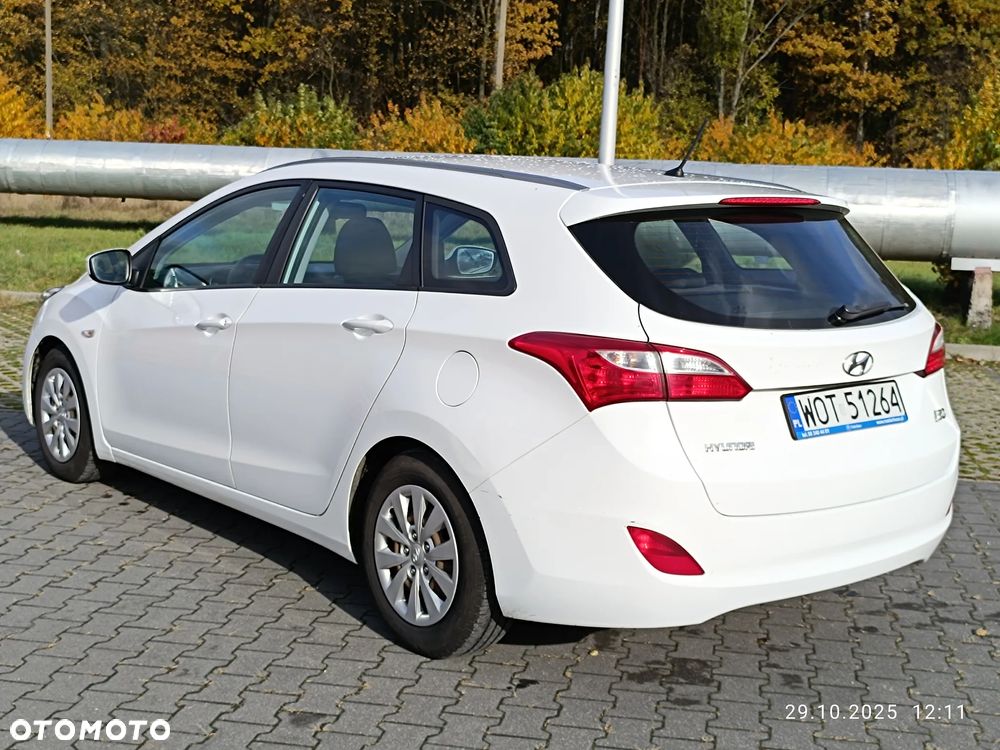 Hyundai i30 1.6 Classic + - 4