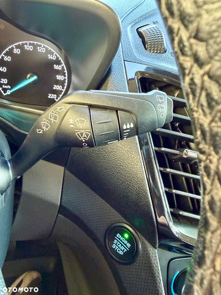 Ford Tourneo Connect Grand - 37