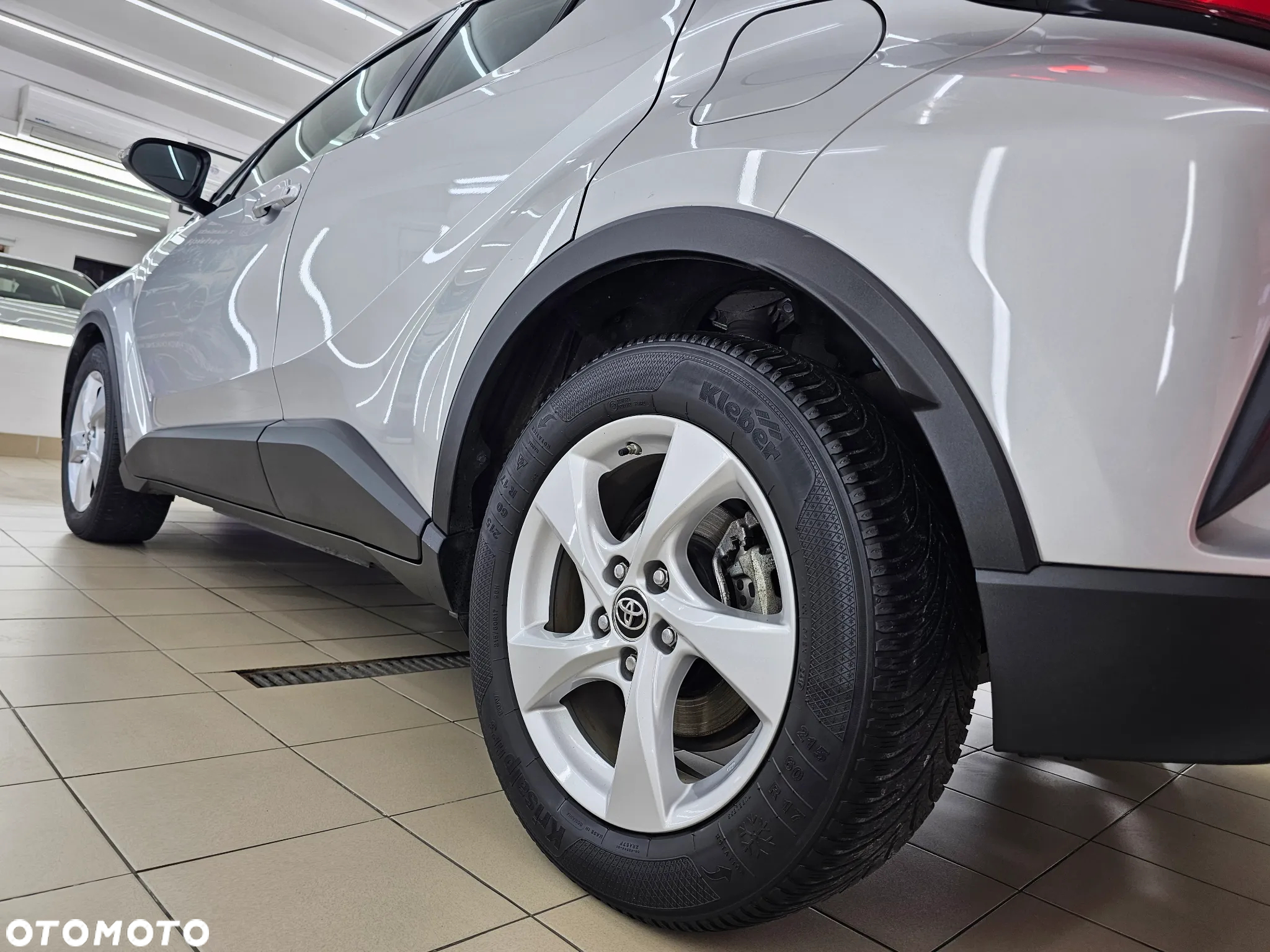 Toyota C-HR - 24