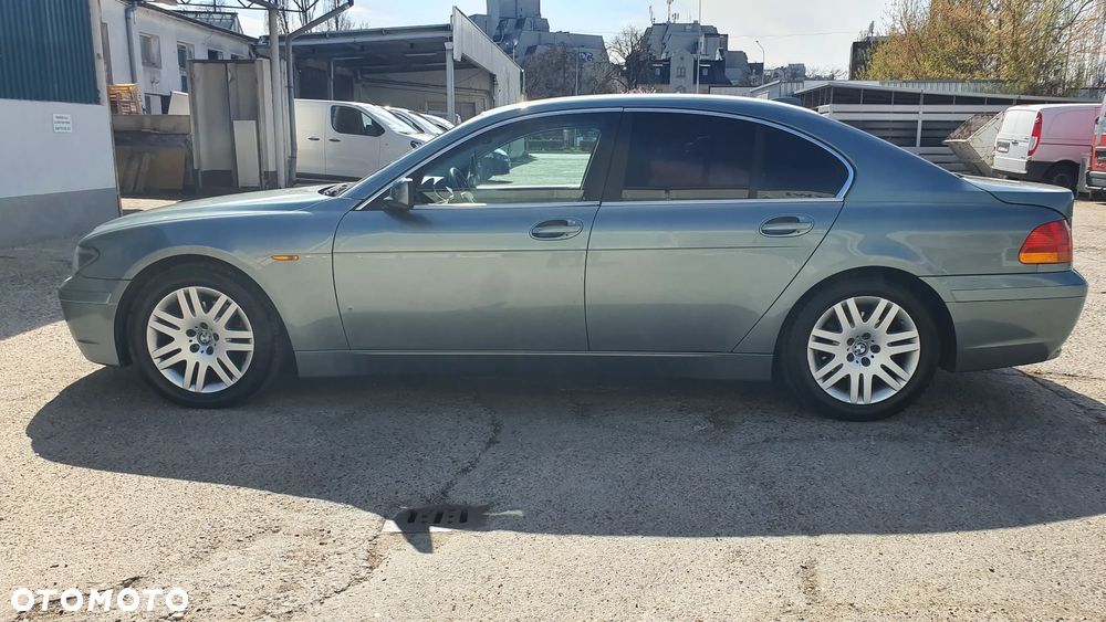 BMW Seria 7 735i - 23
