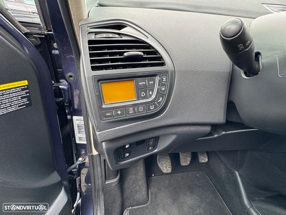 Citroën C4 Grand Picasso 1.6 HDi Exclusive - 9
