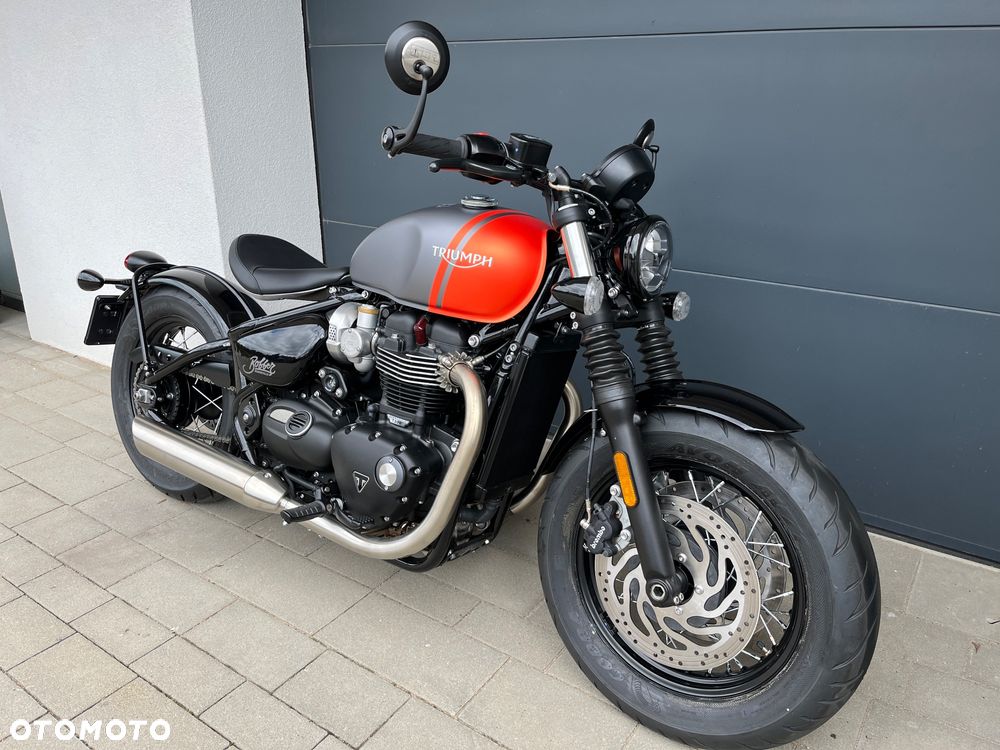 Triumph Bonneville Bobber - 2