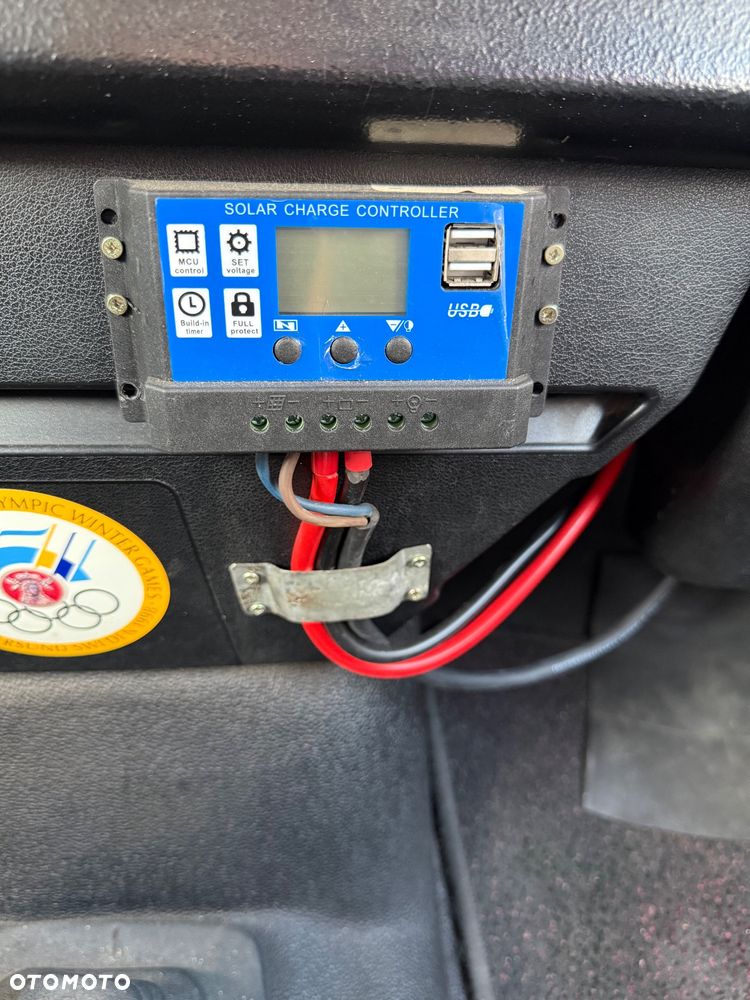 Volkswagen Caravelle - 15