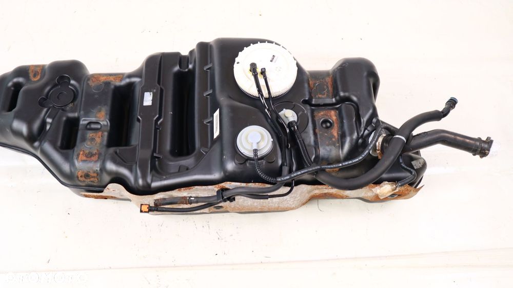 TOYOTA LAND CRUISER 200 4.5 V8 08- ZBIORNIK PALIWA 77111-0BA00 - 2