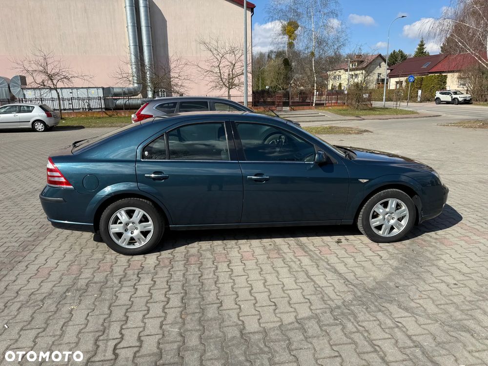 Ford Mondeo 1.8 Ghia - 2