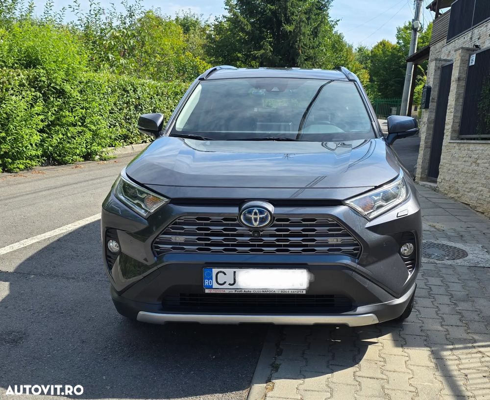 Toyota RAV4 - 1