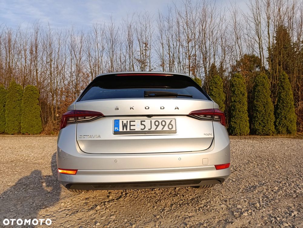 Skoda Octavia 2.0 TSI 4x4 Style DSG - 11