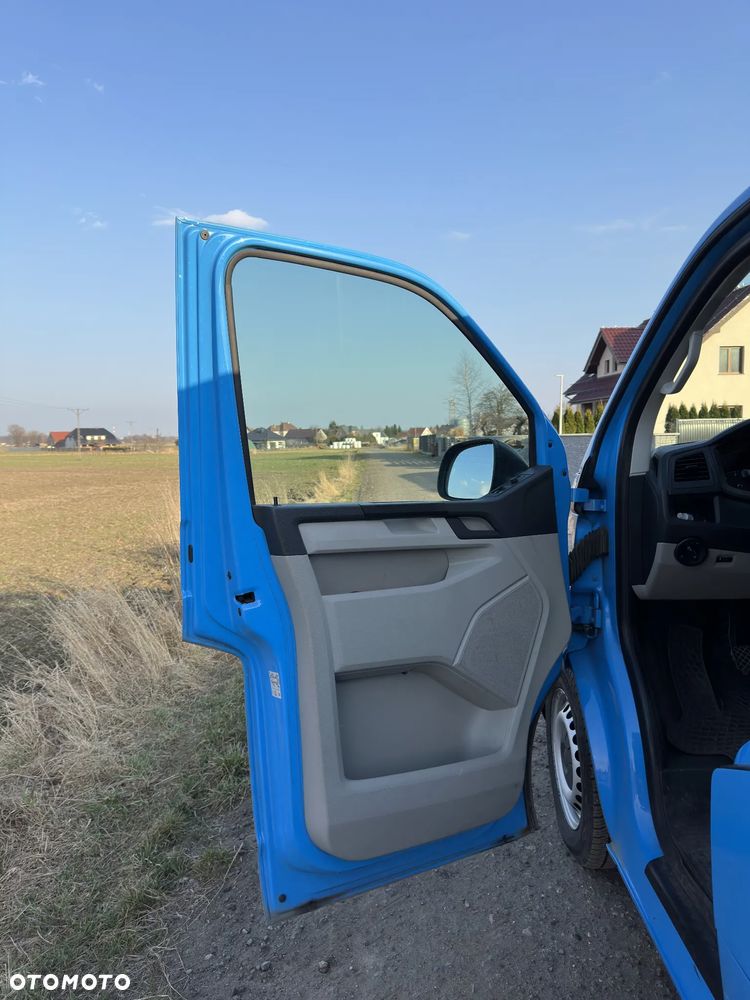 Volkswagen Transporter Lang EU5 - 18
