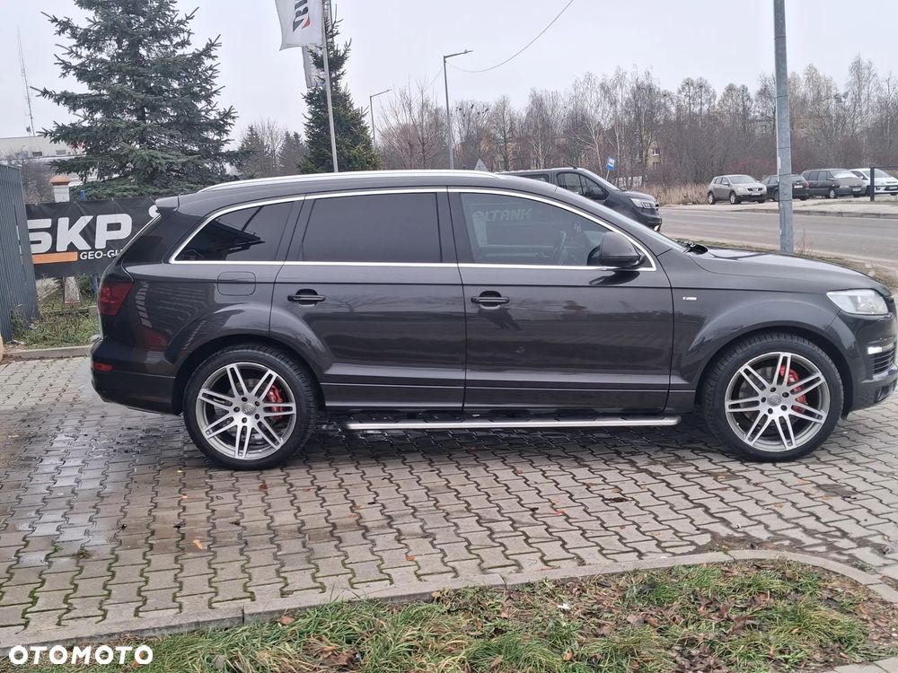 Audi Q7 - 10