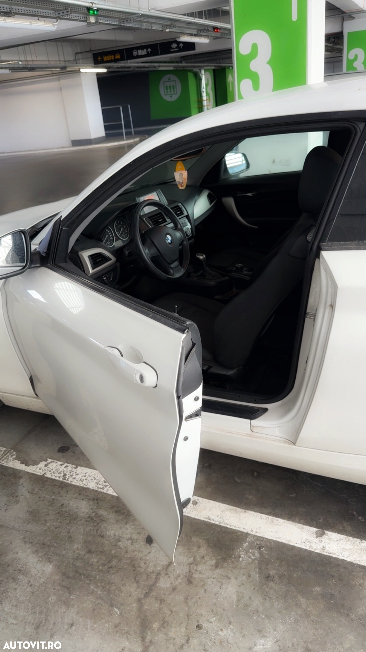 BMW Seria 1 114i - 4