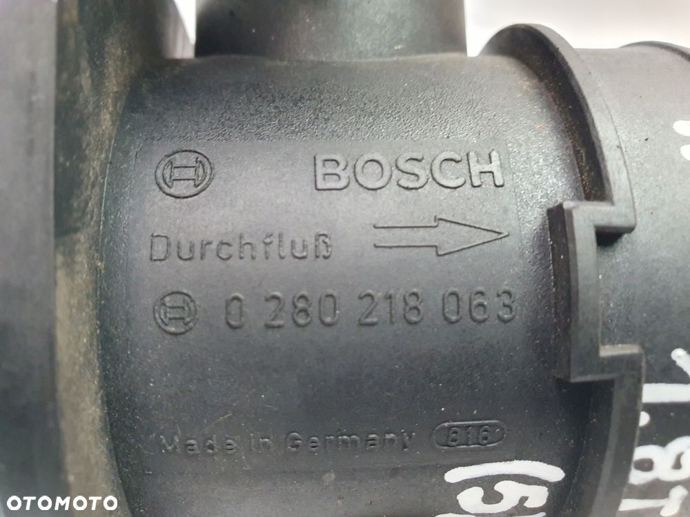 PRZEPŁYWOMIERZ POWIETRZA Audi A6 C5 1.8 T 0280218063 - 2