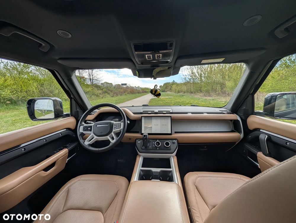 Land Rover Defender 3.0 D300 mHEV X-Dynamic HSE - 19