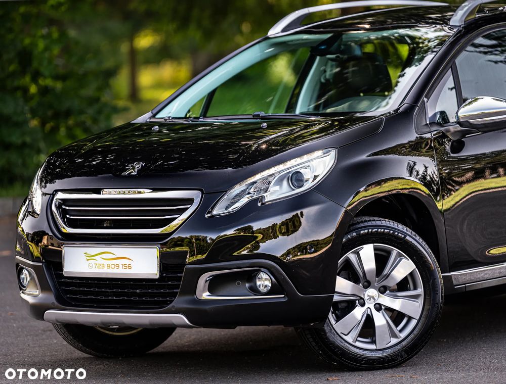 Peugeot 2008 1.2 Pure Tech Allure S&S - 20