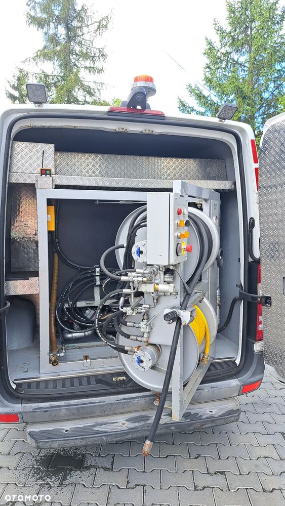 Mercedes-Benz Sprinter - 7