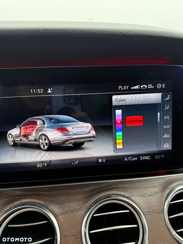 Mercedes-Benz Klasa E 300 9G-TRONIC Exclusive - 19