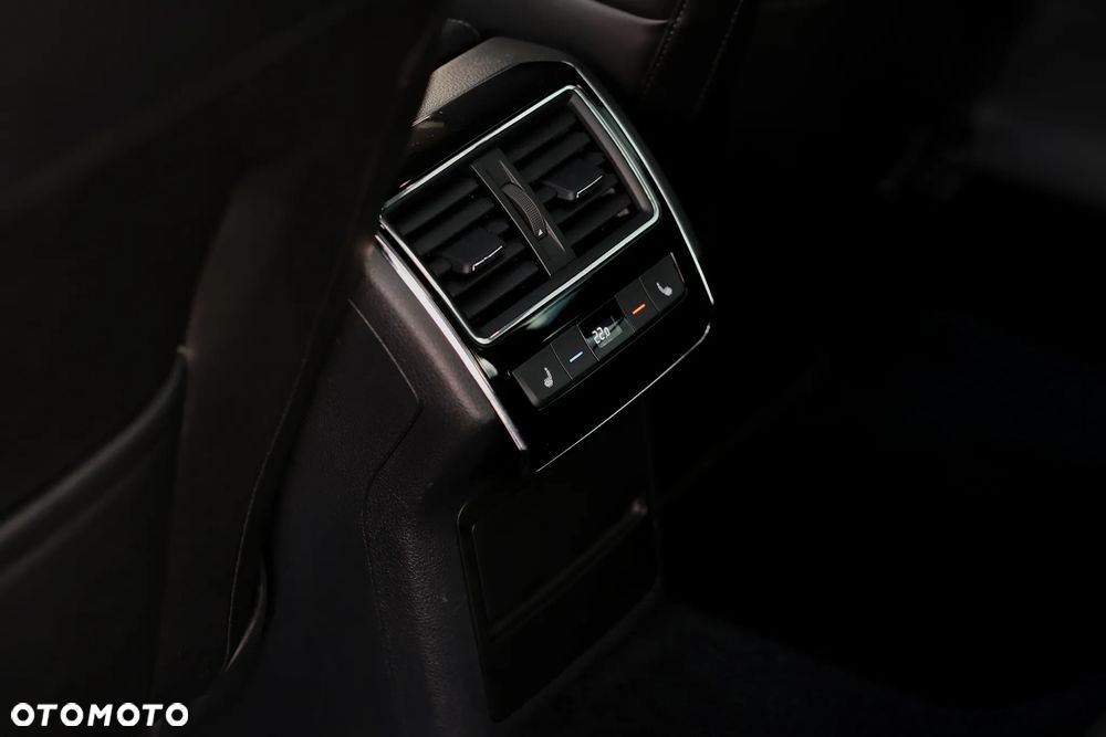 Skoda Superb 2.0 TSI 4x4 L&K DSG - 12