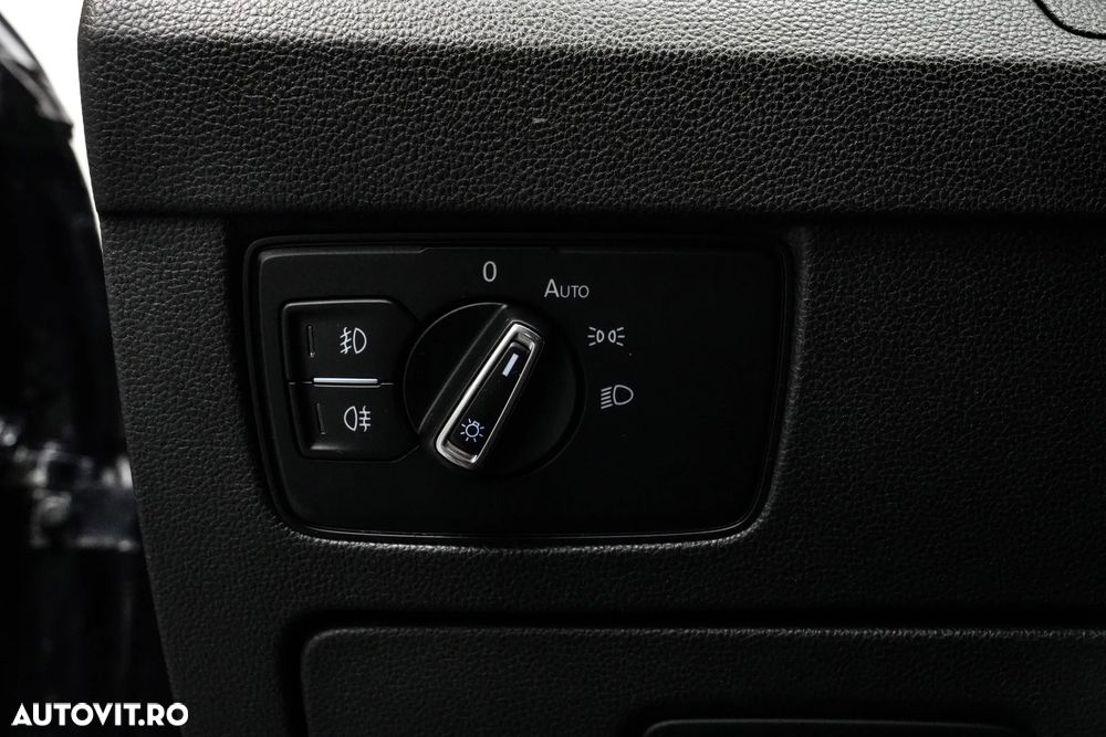 Volkswagen Passat 1.5 TSI ACT DSG Comfortline - 25