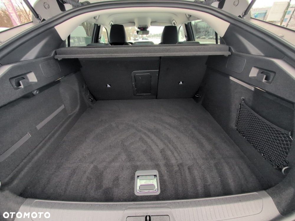 Peugeot 408 1.6 Plug-In Hybrid 225 Allure EAT8 - 7