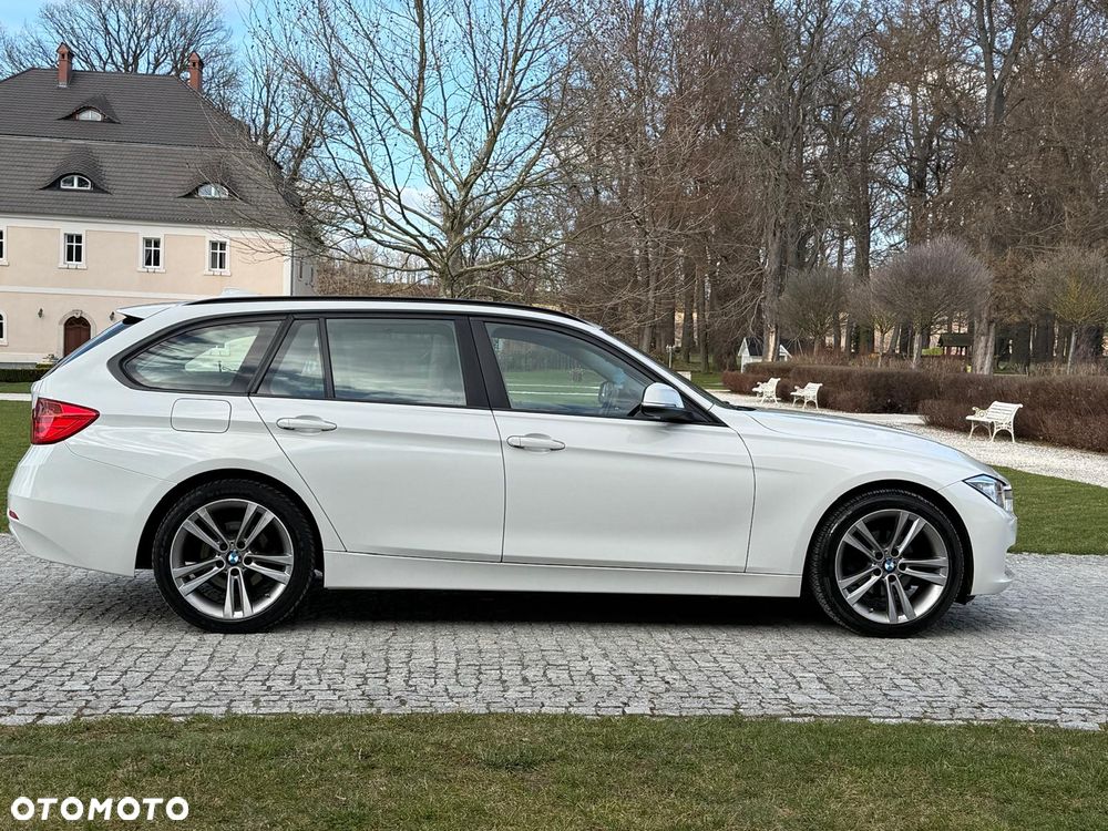 BMW Seria 3 318d Sport Line - 10