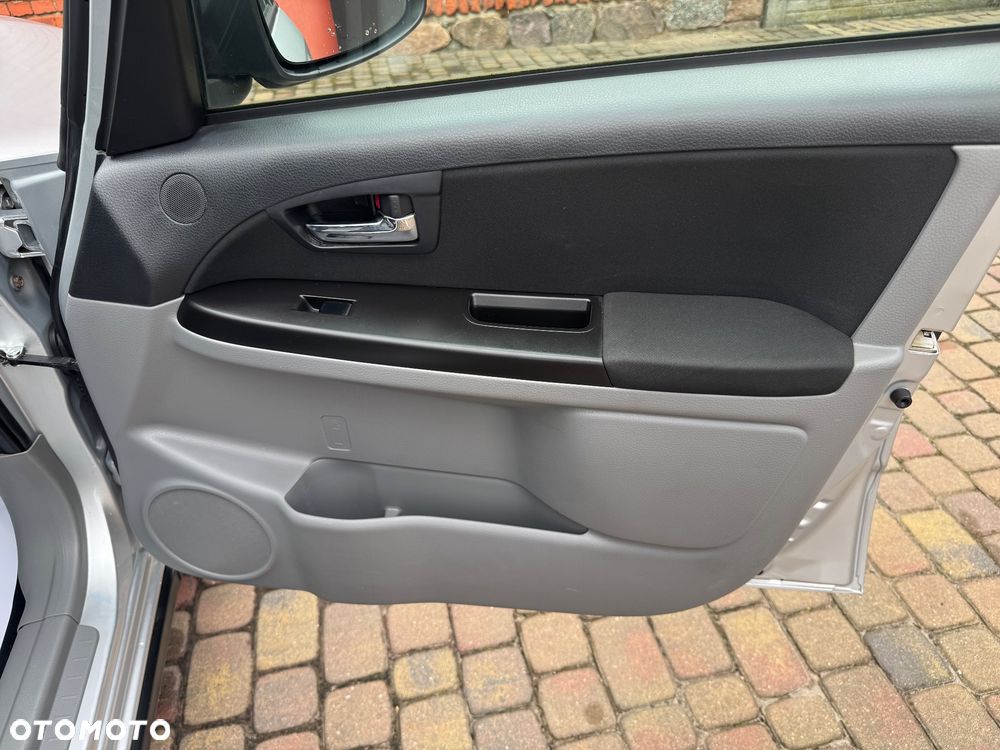 Suzuki SX4 1.6 VVT 4x2 Limited - 17