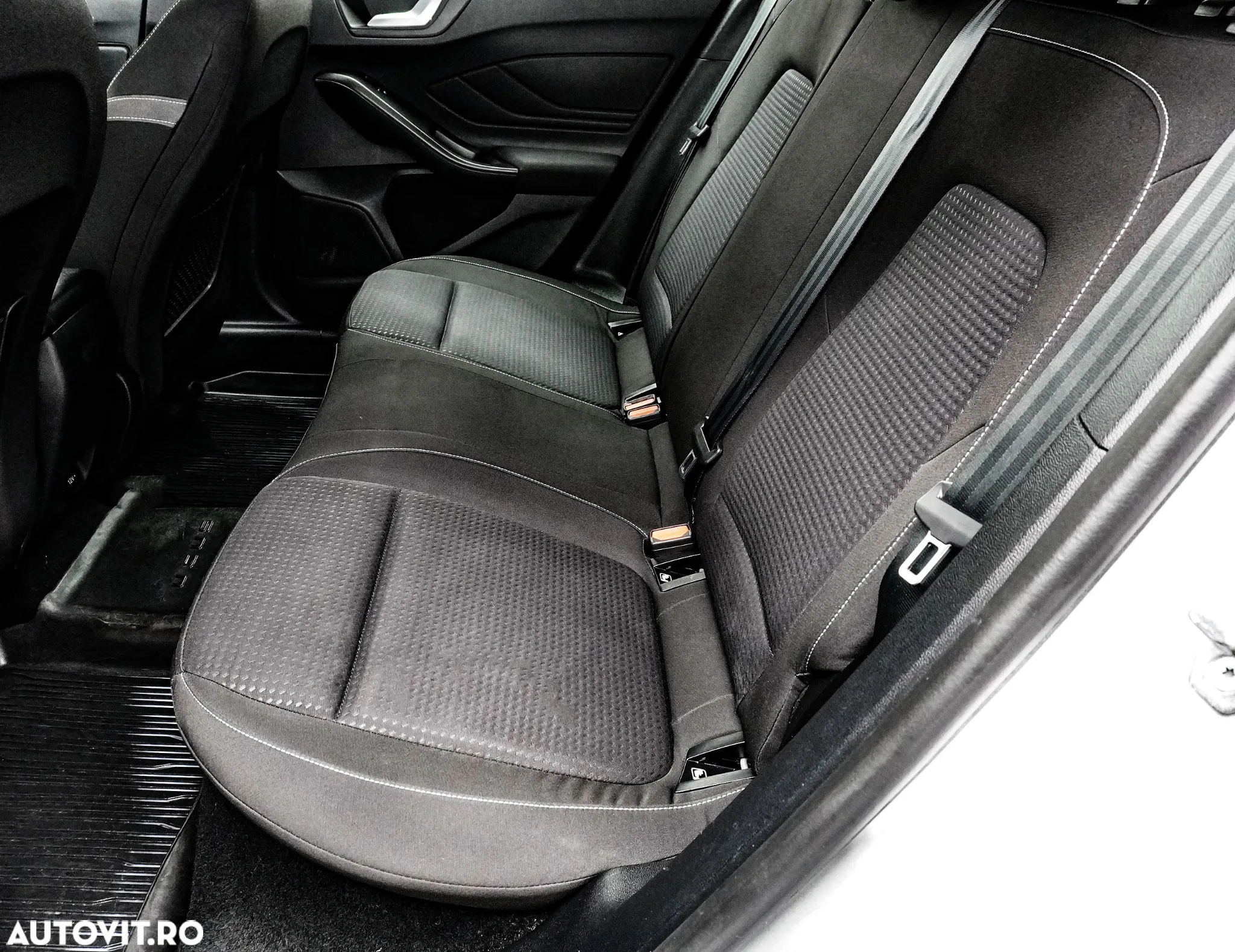 Ford Focus 1.5 EcoBlue Titanium - 16