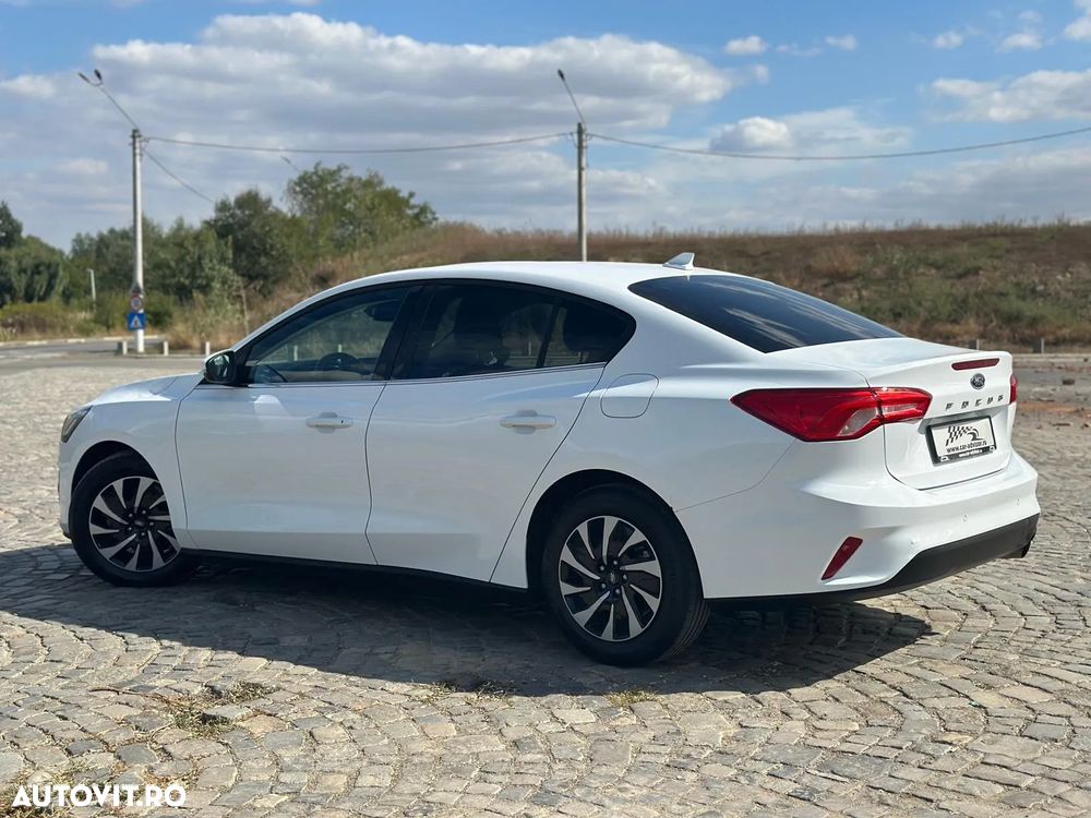 Ford Focus 1.0 EcoBoost MHEV Titanium X - 4