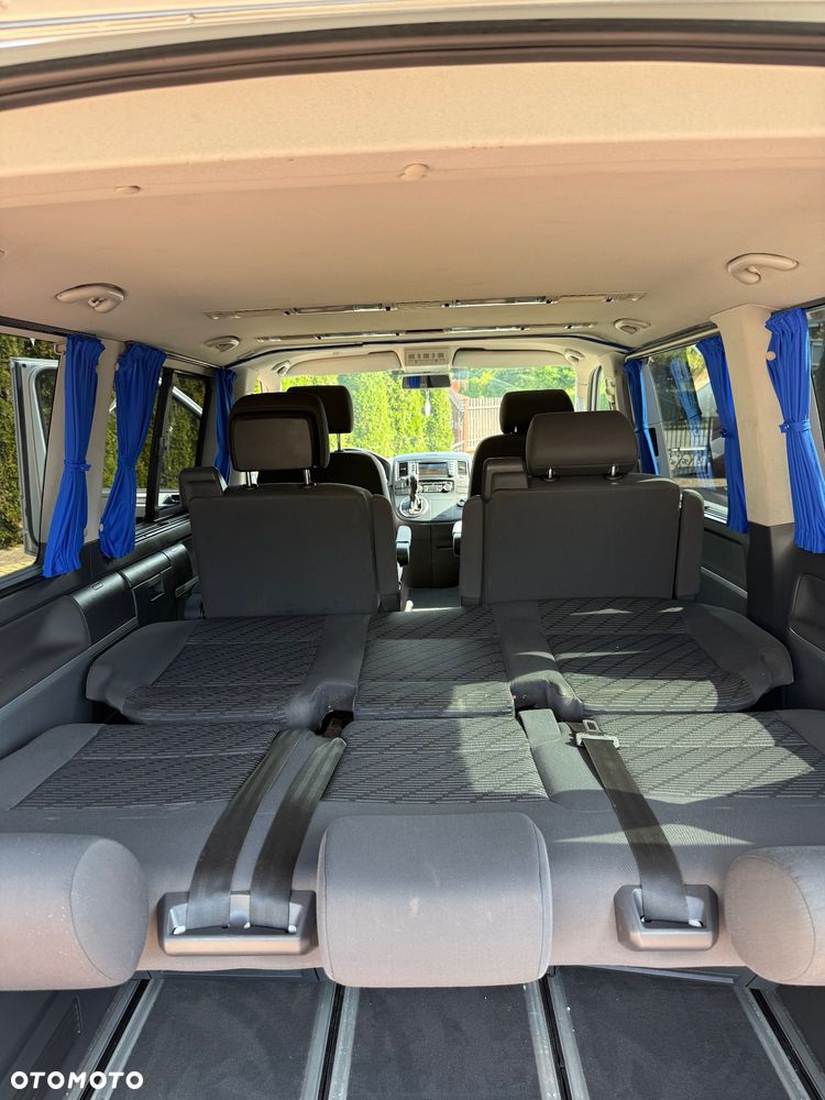 Volkswagen Multivan - 30