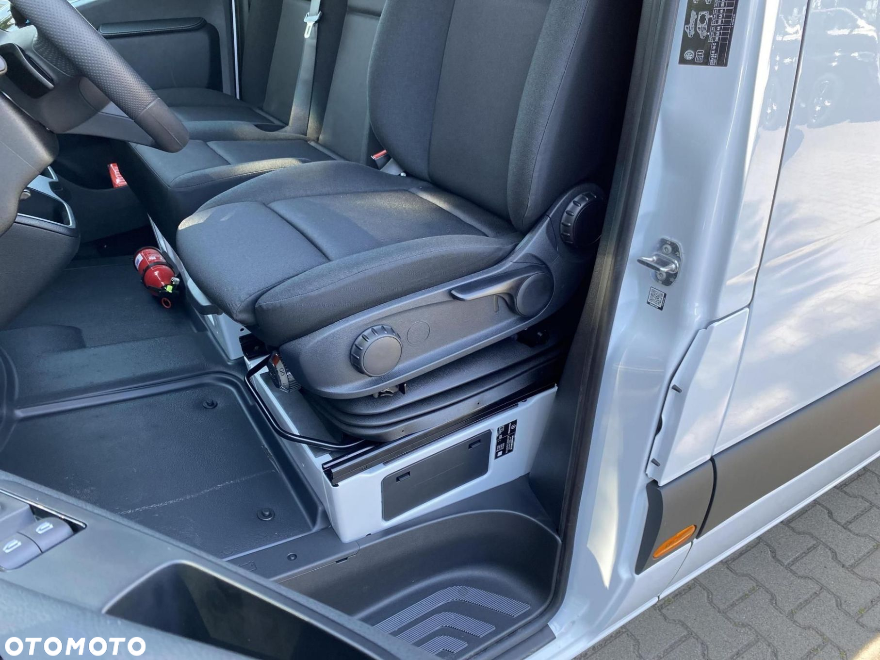 Mercedes-Benz Sprinter - 12