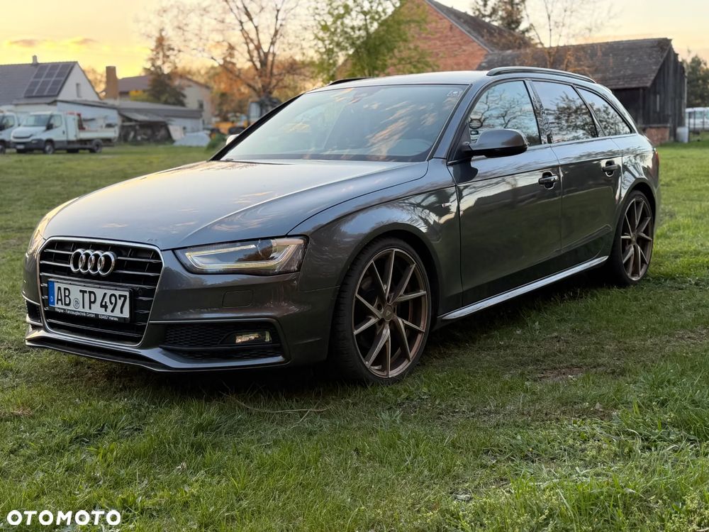 Audi A4 Avant 2.0 TDI DPF clean diesel quattro S tronic S line Sportpaket - 17
