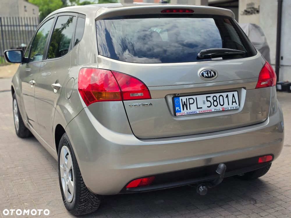 Kia Venga - 9