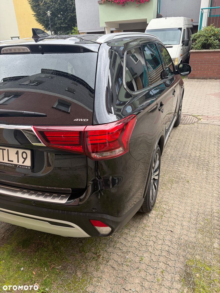 Mitsubishi Outlander 2.0 Instyle SDA 4WD CVT - 17