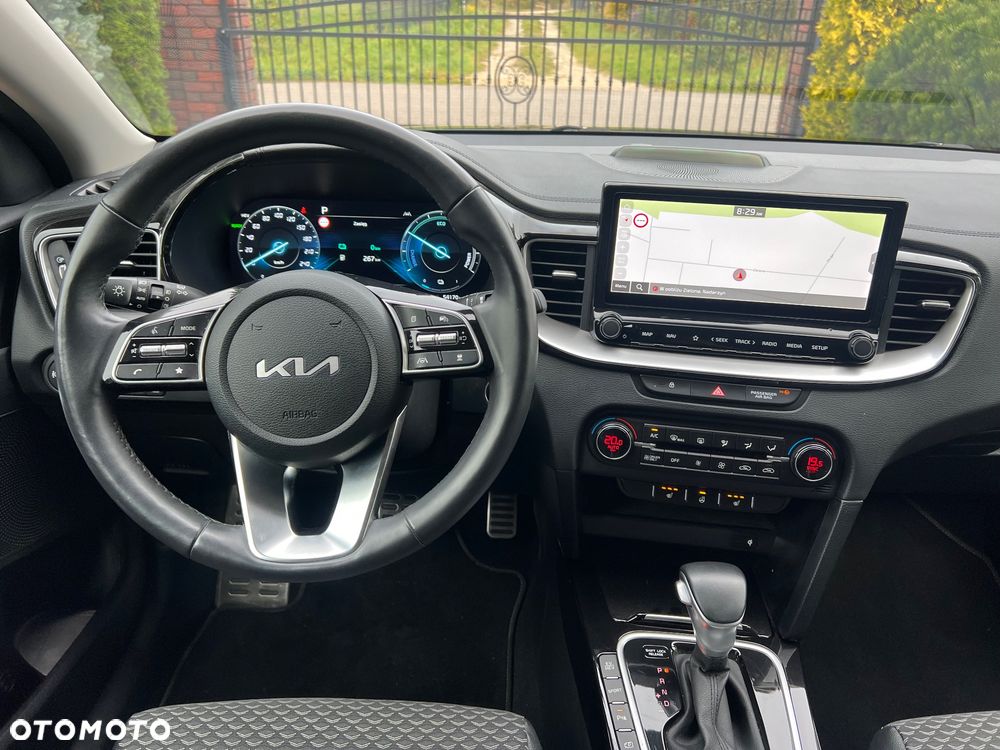 Kia XCeed - 31
