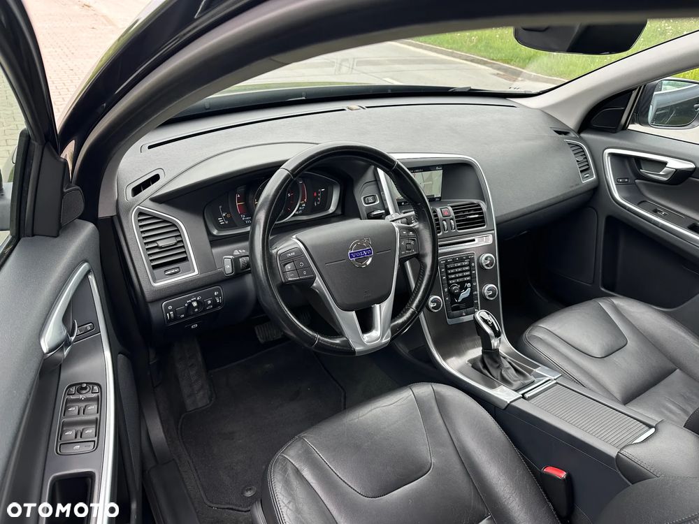 Volvo XC 60 D4 Geartronic Momentum - 12
